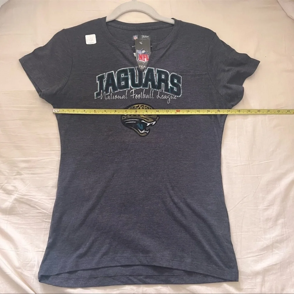 Women’s S NFL Jacksonville Jaguars Tshirt - Picture 3 of 4